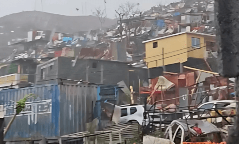 فرانس تباہی کے دھانے پر: ملک صدی کے بدترین سمندری طوفان کا شکار 1 002