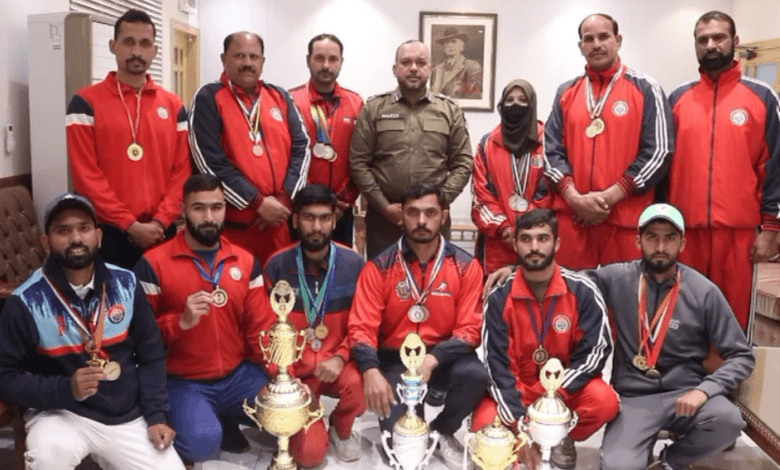 ایس ایس پی کی جیتنے والے کھلاڑیوں سے ملاقات 1 1 5