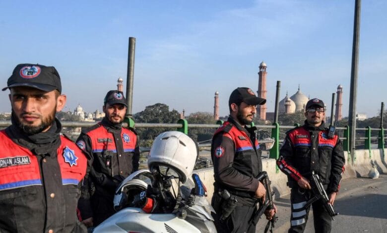 گمشدہ بچے بازیاب، والدین کے حوالے 1 376729 1350814521