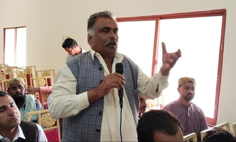 بلوچستان: ڈیرہ اللہ یار میں ڈپٹی کمشنر کی زیر صدارت کھلی کچہری کا انعقاد 1 WhatsApp Image 2024 12 18 at 9.21.21 AM