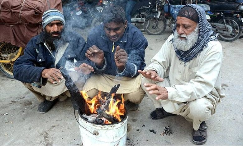 کراچی: سردی کی شدت میں اضافہ، درجہ حرارت 9 سے 11ڈگری تک رہنے کا امکان 1 news 1733559512 9062