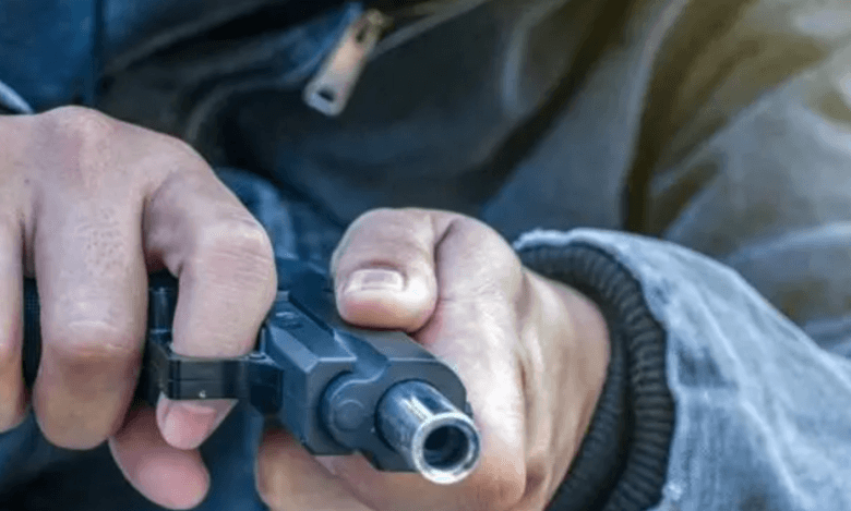 طالبعلم نے سکول پرنسپل کو گولی مار دی 1 بببب۱