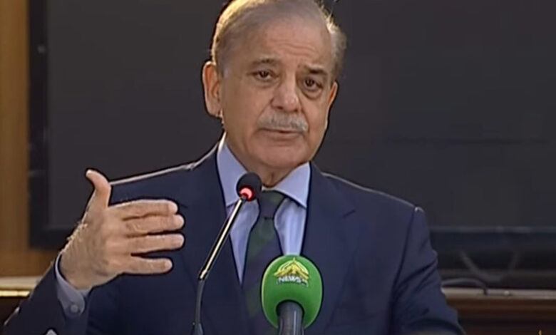 وزیراعظم شہباز شریف آذربائیجان پہنچ گئے 1 وزیراعظم شہباز شریف آذربائیجان پہنچ گئےوزیراعظم پاکستان آذربائیجان کے شہر لاچین میں سہ فریقی اجلاس میں شرکت کے لیے پہنچ گئے۔ ہوائی اڈے پر آذربائیجان کے وزیر خا ...