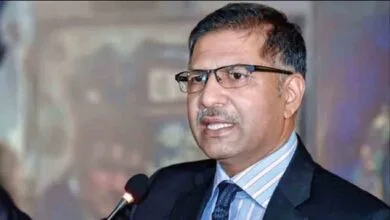 پی ٹی آئی اراکین