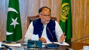 دفاعی بجٹ میں اضافہ ناگزیر ہے، احسن اقبال