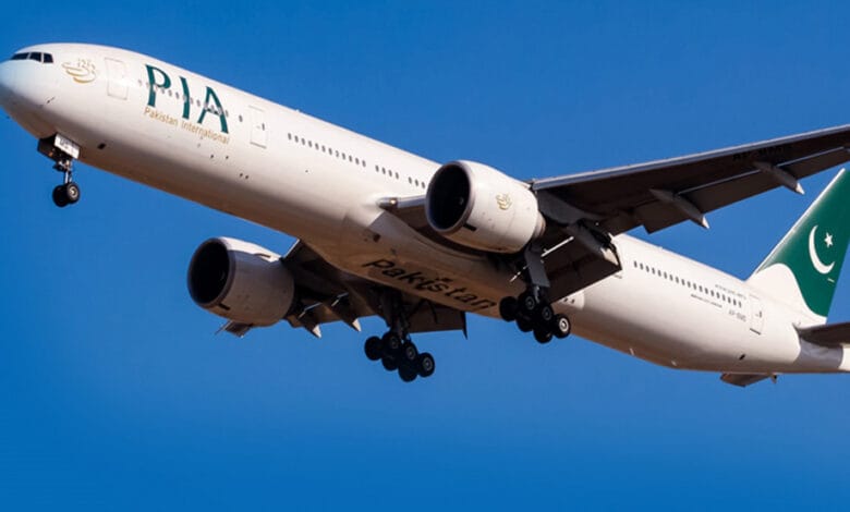 PIA: پرواز میں فنی خرابی، کراچی میں لینڈنگ 1 PIA 1 984x554 1