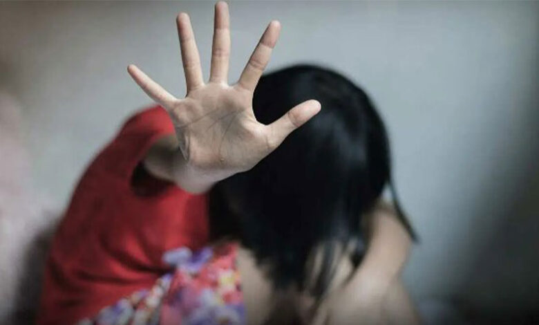 کراچی: بیٹی سے جنسی زیادتی پر 25 سال قید کی سزا 1 child abuse 1 1