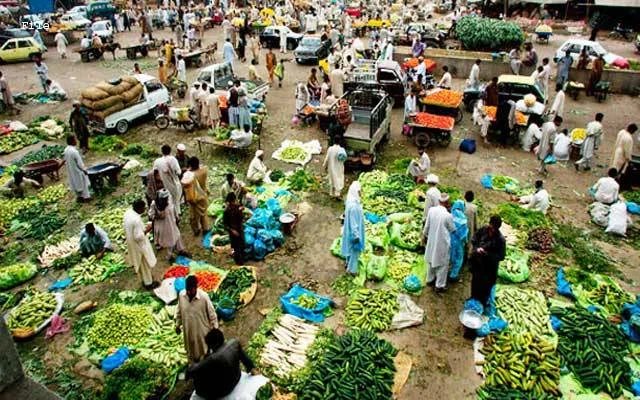 مہنگائی اور من مانے نرخوں کا عذاب، دکاندار بے لگام، حکومتی ادارے غائب 1 سبزیوں کی قلت