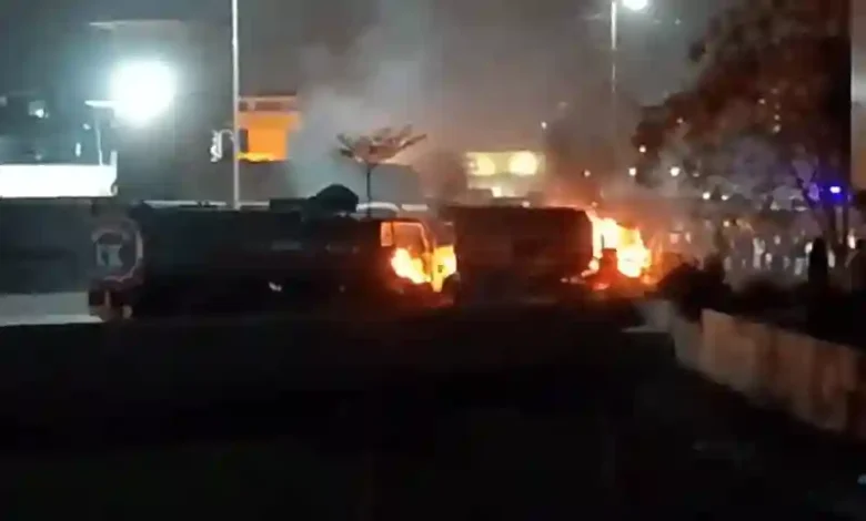 کراچی:مشتعل افراد نے 5 ٹینکرز کو آگ لگادی 1 172359468f928f0