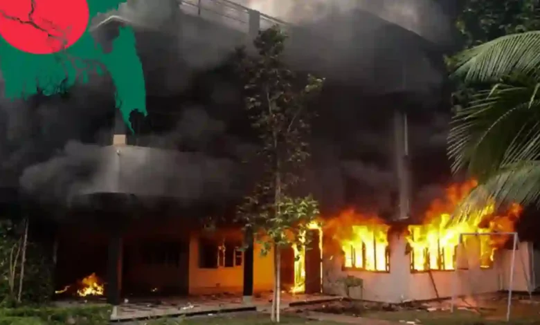 بنگلادیش: حسینہ واجد کے گھر کو آگ لگا دی گئی 1 3 8