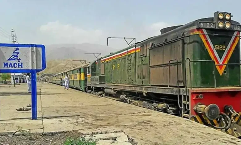جعفر ایکسپریس: شہداء کی میتیں اور زخمی مچھ پہنچا دیے گئے 1 20092048e43f84f