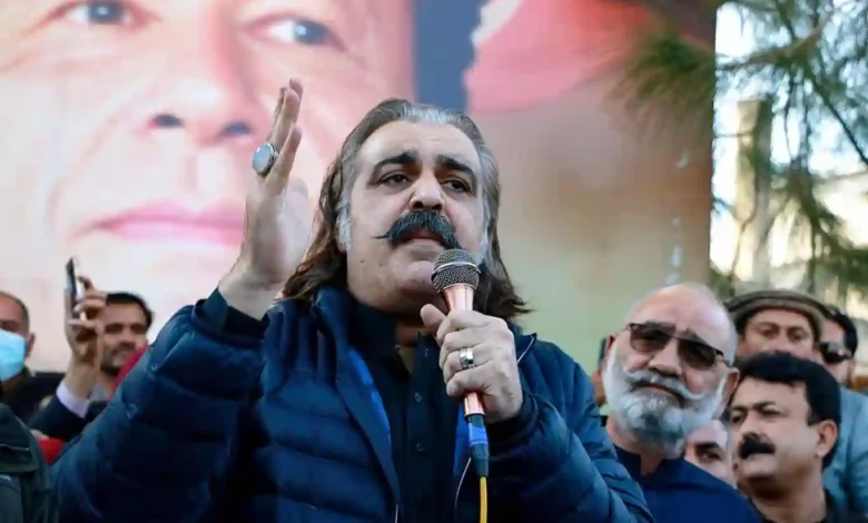 علی امین گنڈاپور کی عمران خان سے طویل ملاقات 1 378529 486931607