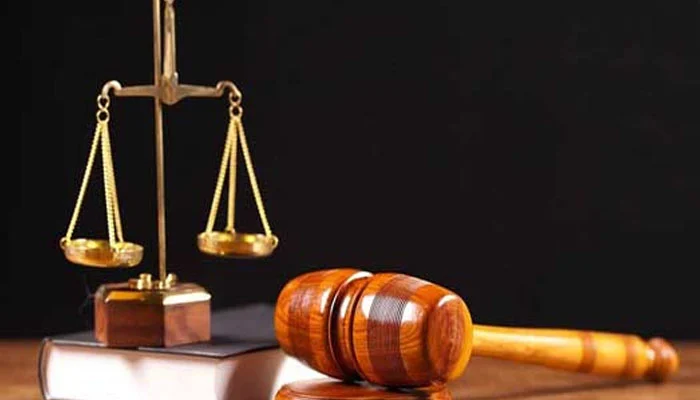 اسلام آباد ہائی کورٹ نے سیکریٹری داخلہ، اسٹیبلشمنٹ اور چیف کمشنر کو پٹواریوں کی اسامیوں کےلیے اشتہار جاری کرنے کی ہدایت کردی۔