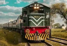 ٹرین پٹری سے اتر گئی