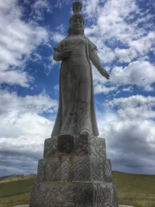 چنگیز خان! کامیاب بادشاہ جس نے آدھی دنیا فتح کی! The Hoelun Monument to Genghis Khans Mother at the Mother Hoelun Memorial Complex in Tsonjin Boldog 02