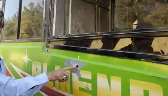 گوادر: بس پر فائرنگ 6 افراد جاں بحق 1 noshki bus firing