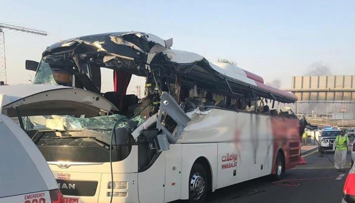 سعودی عرب:بس حادثہ،5 پاکستانی جاںبحق 1 ملائشیا:بس حادثہ