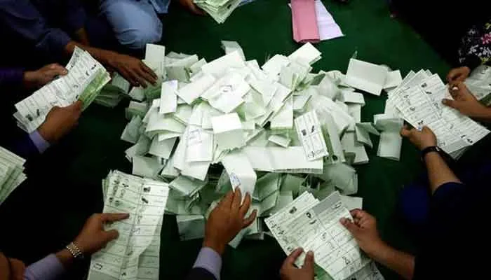 عمر کوٹ: ضمنی انتخاب ووٹوں کی گنتی جاری 1 مسلم لیگ ن بمقابلہ پیپلز پارٹی