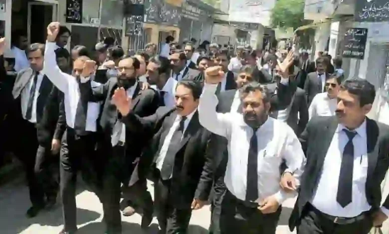سانحہ 12 مئی: وکلا کا آج یوم سیاہ منانے کا اعلان 1 0800124784ed889