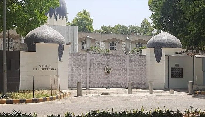 بھارت کا پاکستانی سفارتخانے کے اہلکار کو ملک چھوڑنے کا حکم 1 1470629 71220 pak highCom delhi updates