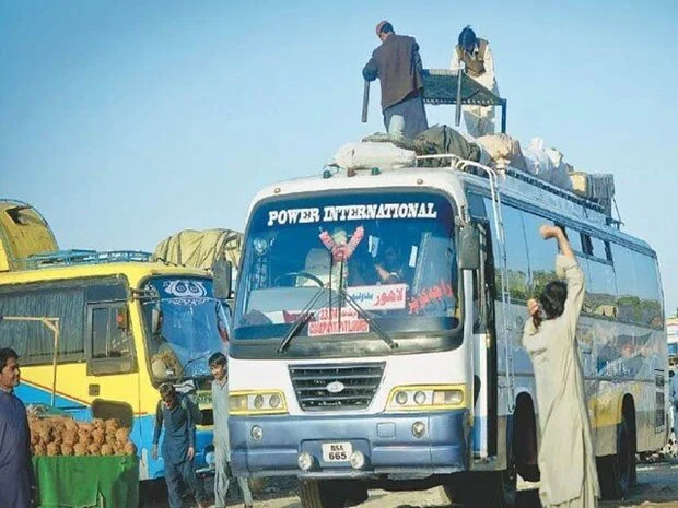 کوئٹہ: مسلحہ افراد بس لے اُڑے، لیویز حکام 1 عیدالاضحیٰ کےلیے کوئٹہ سے اندرون صوبے اور ملک کے مختلف شہروں میں پردیسیوں کی روانگی کا سلسلہ جاری ہے۔