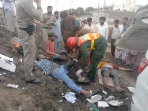 فیروزوالہ: ٹریفک حادثہ 1 شخص جاں بحق 5 زخمی 3 ٹریفک حادثہ