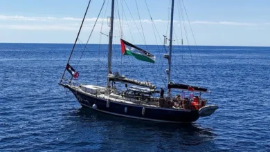 فریڈم فلوٹیلا پر ڈرونز سے حملہ، غزہ امداد لے کر جارہا تھا 9 غزہ امداد لے جانے والی کشتی