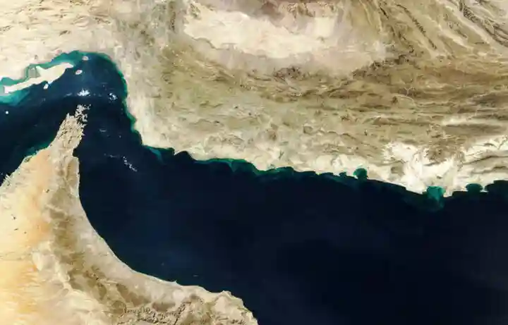 آبنائے ہرمز بند، ایرانی پارلیمنٹ کی منظوری 1 آبنائے ہُرمز بند