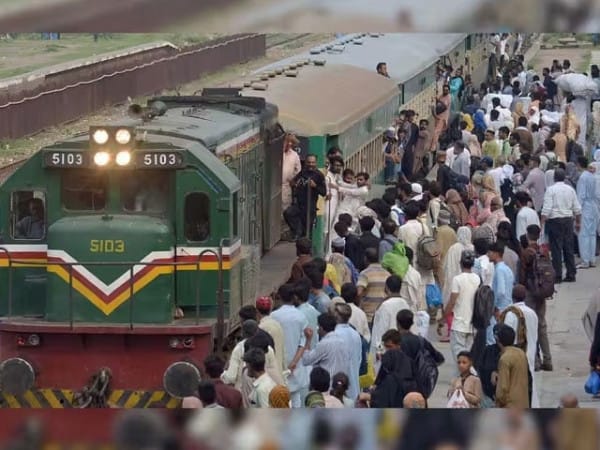 ٹرین کے کرایوں میں اضافہ