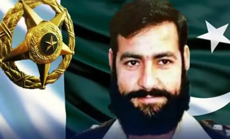 نشانِ حیدر: کیپٹن کرنل شیر خان شہید کی 26ویں برسی 1 نشانِ حیدر