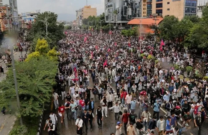 امریکا میں صدر ٹرمپ کے خلاف بڑے پیمانے پر مظاہرے 1 امریکا