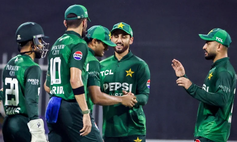 سہ ملکی سیریز: پاکستان نے فائنل کیلئے کوالیفائی کرلیا 1 پاکستان