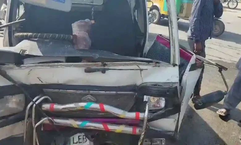 کیری ڈبہ اور چنگچی رکشہ میں تصادم، 6 زخمی 1 1000180184