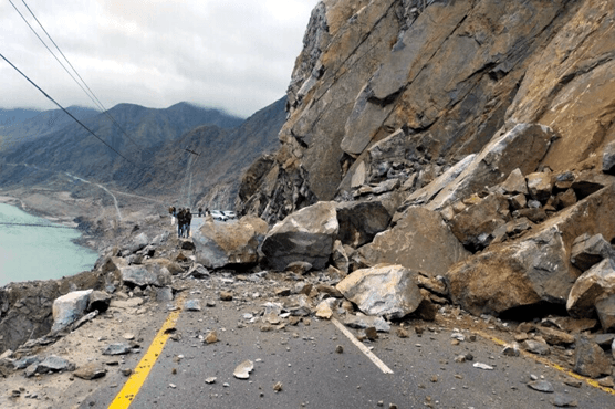 گلگت بلتستان: چلاس میں خوفناک لینڈ سلائیڈنگ 1 chilas landsliding copy
