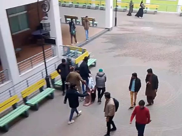 یونیورسٹی میں 21 سالہ طالبہ کا اقدامِ خودکشی